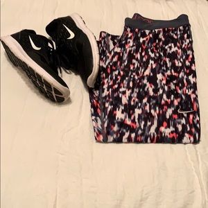 Nike Cropped Leggings🌵